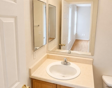 8566 E Desert Lane - Photo Thumbnail 5