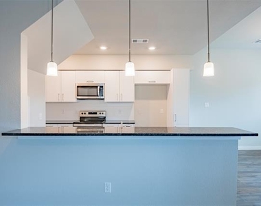 640 Wheatfield Drive - Photo Thumbnail 10