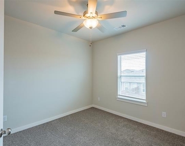 640 Wheatfield Drive - Photo Thumbnail 22