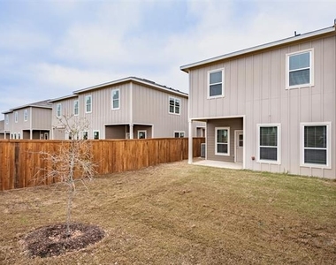 640 Wheatfield Drive - Photo Thumbnail 26