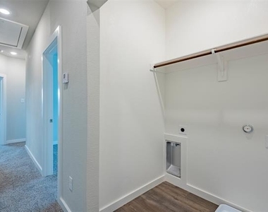 640 Wheatfield Drive - Photo Thumbnail 19