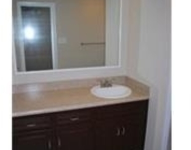 7250 Vanessa Drive - Photo Thumbnail 6