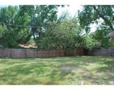 7250 Vanessa Drive - Photo Thumbnail 9