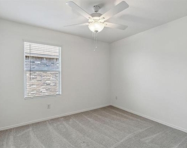 2103 Sugar Maple Lane - Photo Thumbnail 8