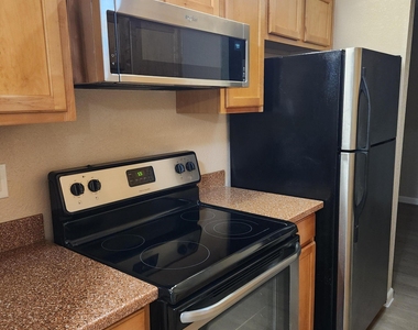 7550 N 12th Street - Photo Thumbnail 12