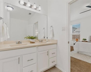 6212 Topsail Drive - Photo Thumbnail 23