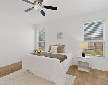 6212 Topsail Drive - Photo Thumbnail 20