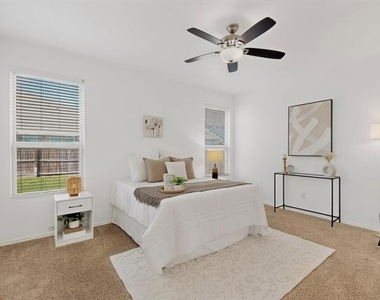 6212 Topsail Drive - Photo Thumbnail 19