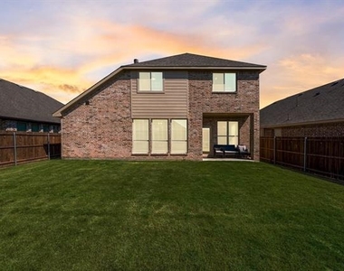 3911 Holly Springs Lane - Photo Thumbnail 31