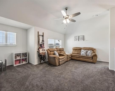 3911 Holly Springs Lane - Photo Thumbnail 13