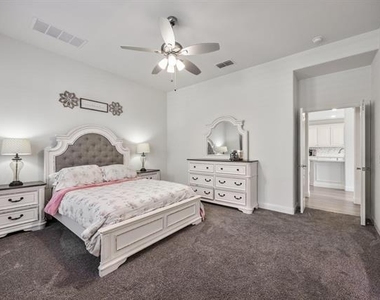 3911 Holly Springs Lane - Photo Thumbnail 5
