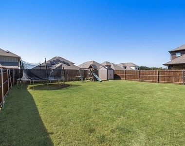 3911 Holly Springs Lane - Photo Thumbnail 30