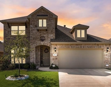 3911 Holly Springs Lane - Photo Thumbnail 1
