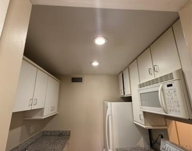 4343 Travis Street - Photo Thumbnail 5