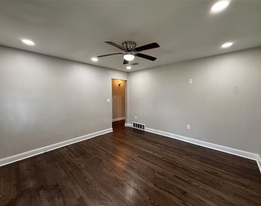 10403 Sandra Lynn Drive - Photo Thumbnail 6