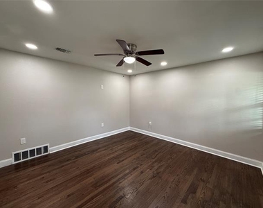 10403 Sandra Lynn Drive - Photo Thumbnail 15