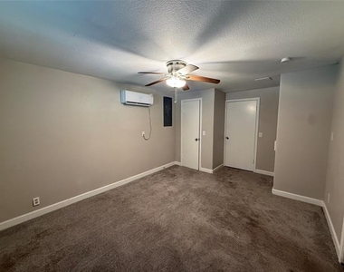 10403 Sandra Lynn Drive - Photo Thumbnail 14