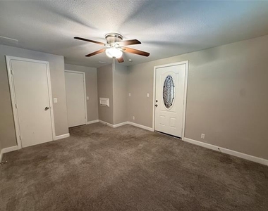 10403 Sandra Lynn Drive - Photo Thumbnail 5