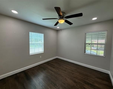 10403 Sandra Lynn Drive - Photo Thumbnail 18