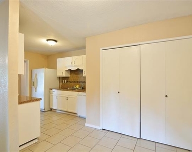4133 Silverberry Avenue - Photo Thumbnail 25