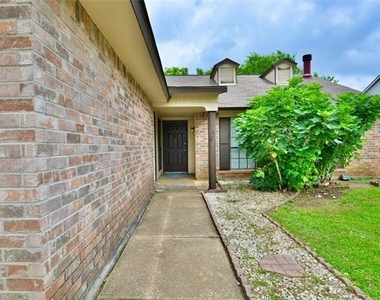 4133 Silverberry Avenue - Photo Thumbnail 2