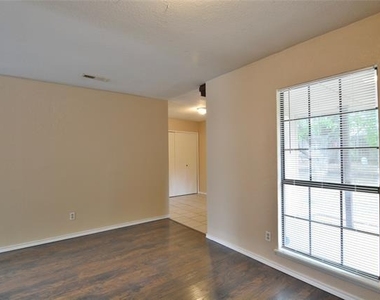 4133 Silverberry Avenue - Photo Thumbnail 28