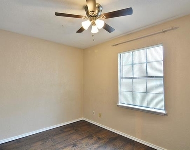 4133 Silverberry Avenue - Photo Thumbnail 18