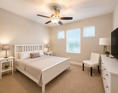 8235 Snapdragon Way - Photo Thumbnail 17