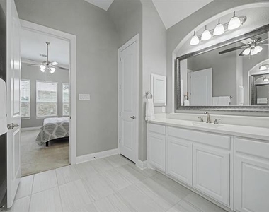 1011 Yellowcress Drive - Photo Thumbnail 10
