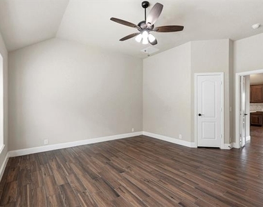 314 Brooklyn Lane - Photo Thumbnail 7