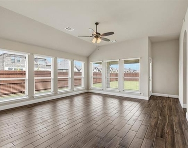 314 Brooklyn Lane - Photo Thumbnail 2