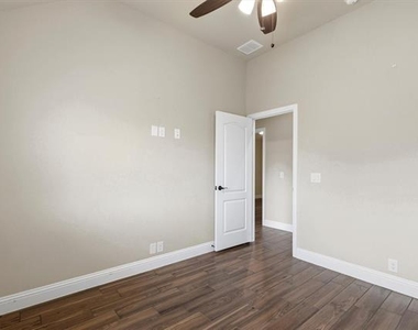 314 Brooklyn Lane - Photo Thumbnail 14