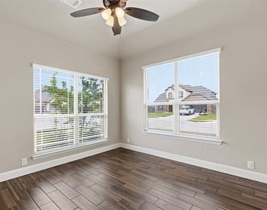314 Brooklyn Lane - Photo Thumbnail 18