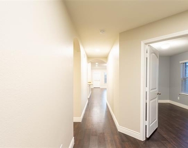 1009 Riverstone Trail - Photo Thumbnail 3