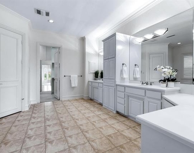 5113 Malvern Drive - Photo Thumbnail 13