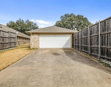 9738 Windham Drive - Photo Thumbnail 18