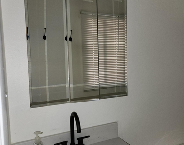 5117 W Acoma Drive - Photo Thumbnail 7