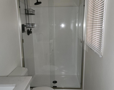 5117 W Acoma Drive - Photo Thumbnail 8