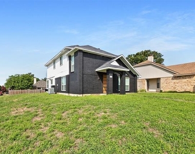 1506 Windmill Lane - Photo Thumbnail 1
