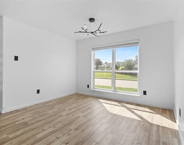 1506 Windmill Lane - Photo Thumbnail 7