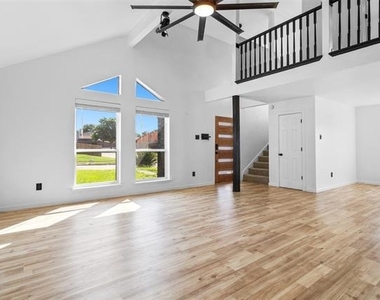 1506 Windmill Lane - Photo Thumbnail 3