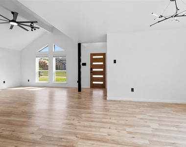 1506 Windmill Lane - Photo Thumbnail 5
