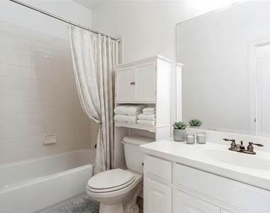 1905 Cortez Lane - Photo Thumbnail 11