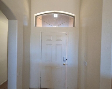 8618 W Chickasaw Street - Photo Thumbnail 3