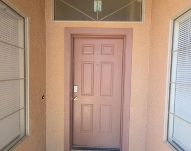 8618 W Chickasaw Street - Photo Thumbnail 2