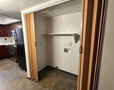 5805 W Evans Drive - Photo Thumbnail 17