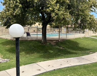 5805 W Evans Drive - Photo Thumbnail 38