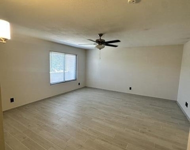 5805 W Evans Drive - Photo Thumbnail 26