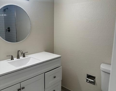 5805 W Evans Drive - Photo Thumbnail 24