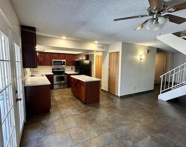 5805 W Evans Drive - Photo Thumbnail 11
